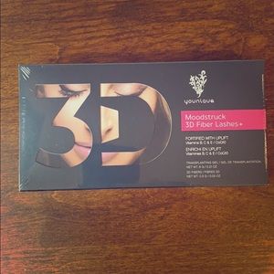 Younique moodstruck 3D fiber lashes +